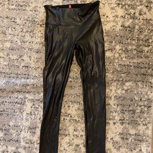 SPANX faux leather leggings - size medium